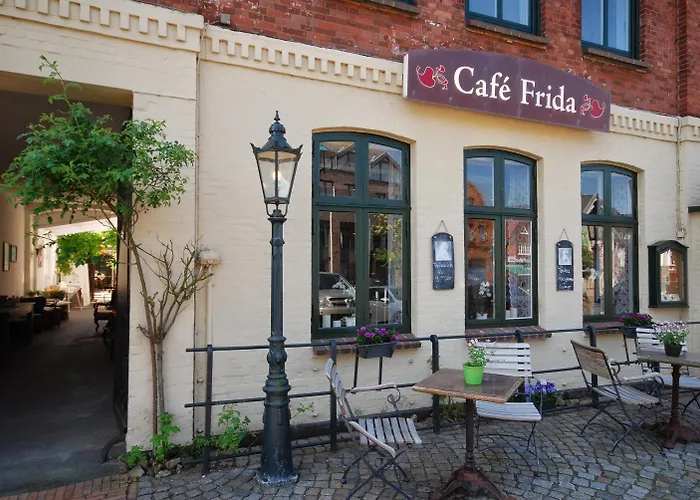 Otel Cafe Frida 3*